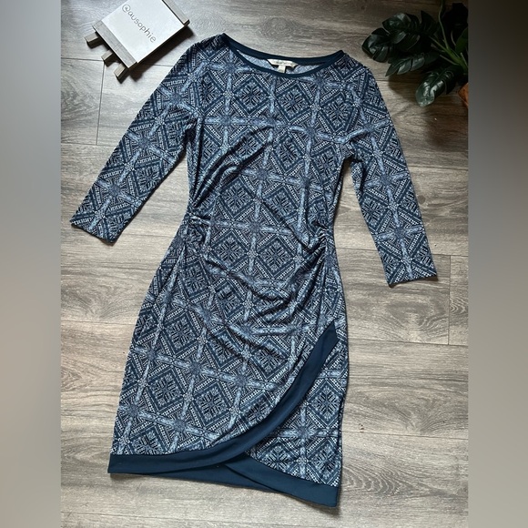 41 hawthorn 3/4 sleeve geometric ruched dress w/ Surplice hemline in blue Size S - Picture 1 of 8